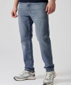 Youngwear.shop23571c7aa1 1