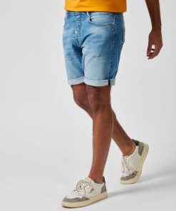 Youngwear.shop559b8576f0 1