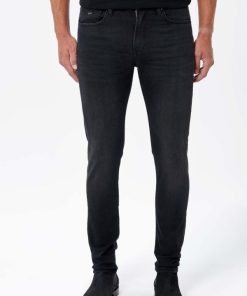 Youngwear.shop5fa64c0873 1