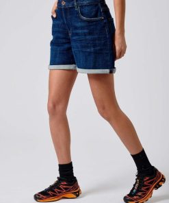 Youngwear.shop69bad200c6 2