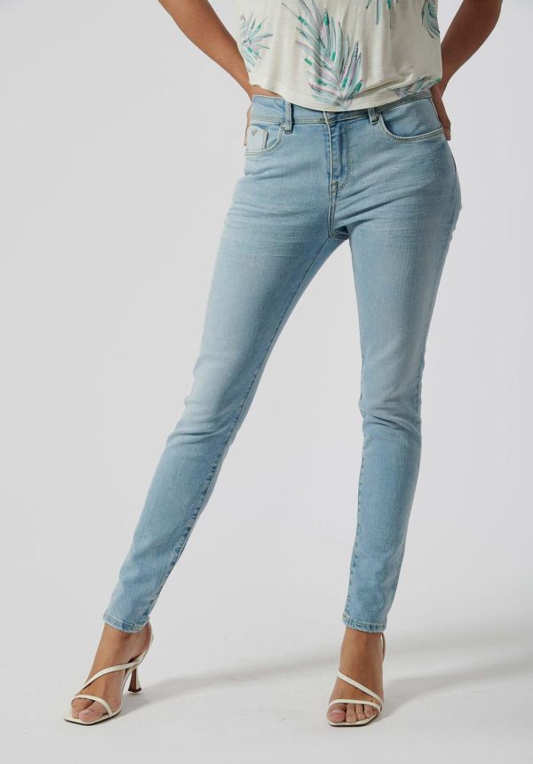 Youngwear.shop8ae6db84ea 1