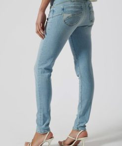 Youngwear.shop8ae6db84ea 3