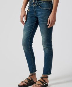 Youngwear.shopb2b3d1350d 2