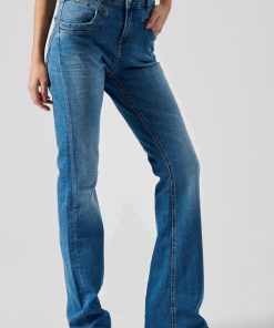 Youngwear.shopea8d743c82 2