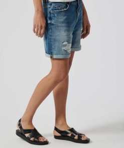 Youngwear.shopf3354f0690 1